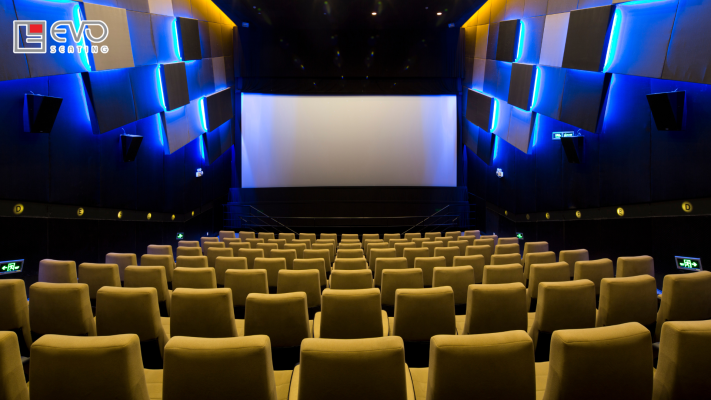 Innovative features and comfort for modern theaters